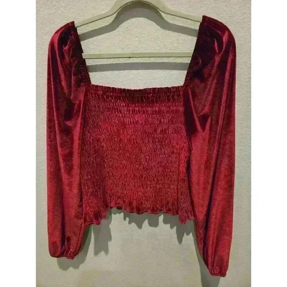Bagatelle Women's XL Red Velvet Blouson Sleeve Crop Top Blouse - Picture 8 of 8